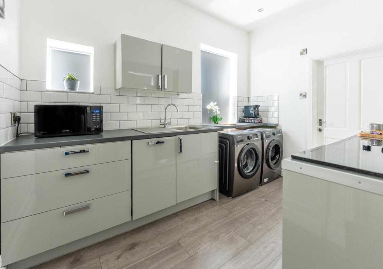 Tettenhall Apartment